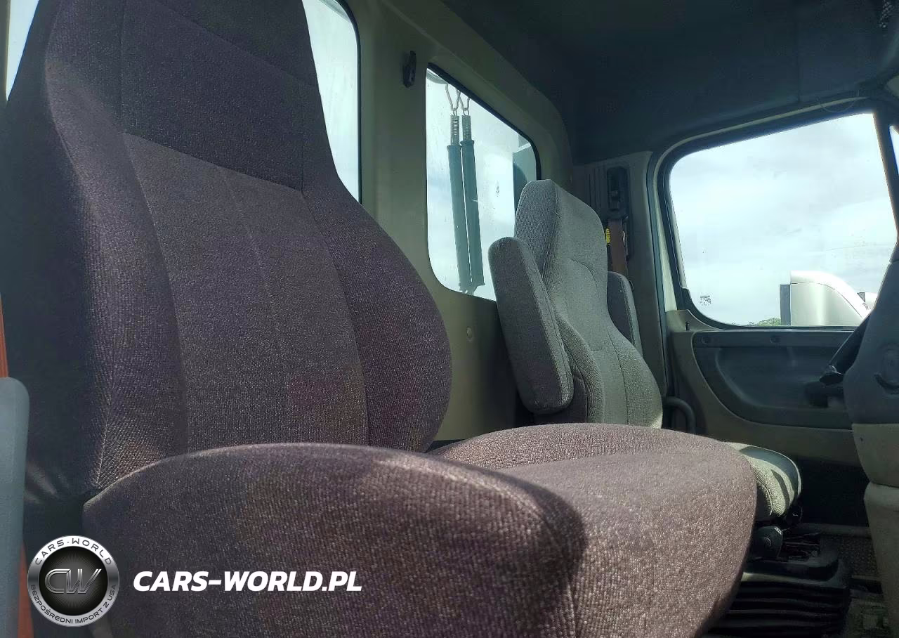 2017 Freightliner Cascadia 113 Semi Truck VIN:3AKBGADVXHSJD0578 - 6