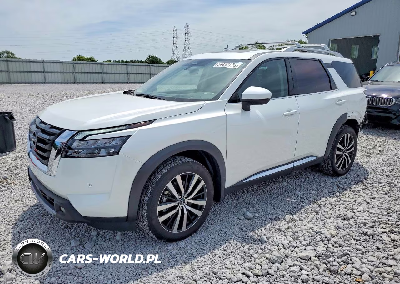 2025 Nissan Pathfinder Platinum – zdjęcie 1 z 14