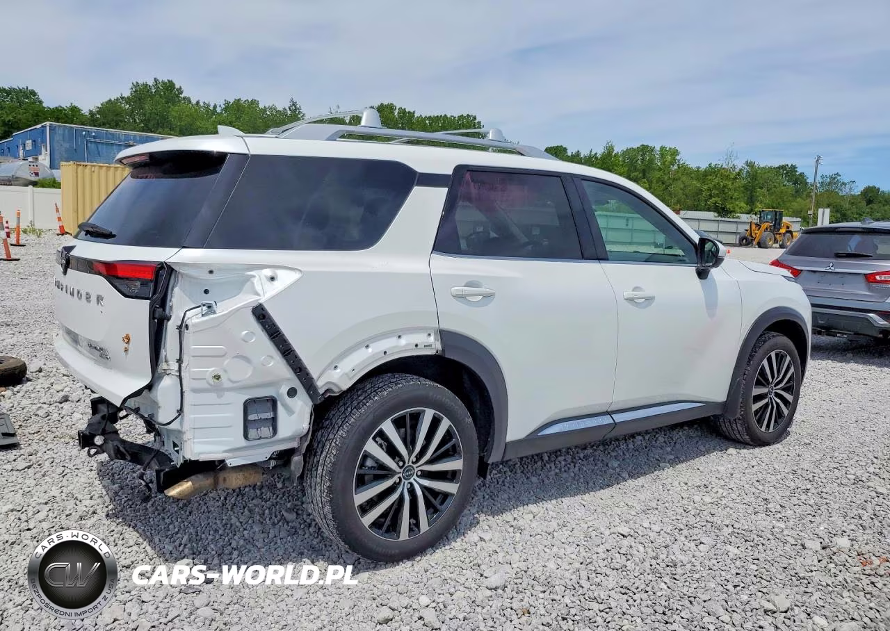 2025 Nissan Pathfinder Platinum VIN:5N1DR3DK9SC215944 - 3