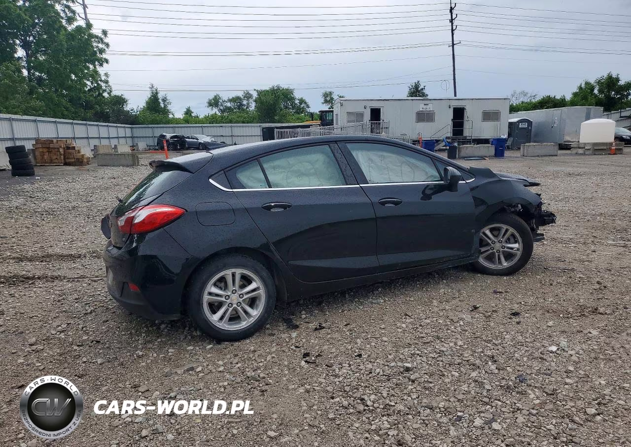 2018 Chevrolet Cruz VIN:3G1BE6SM2JS561445 - 3