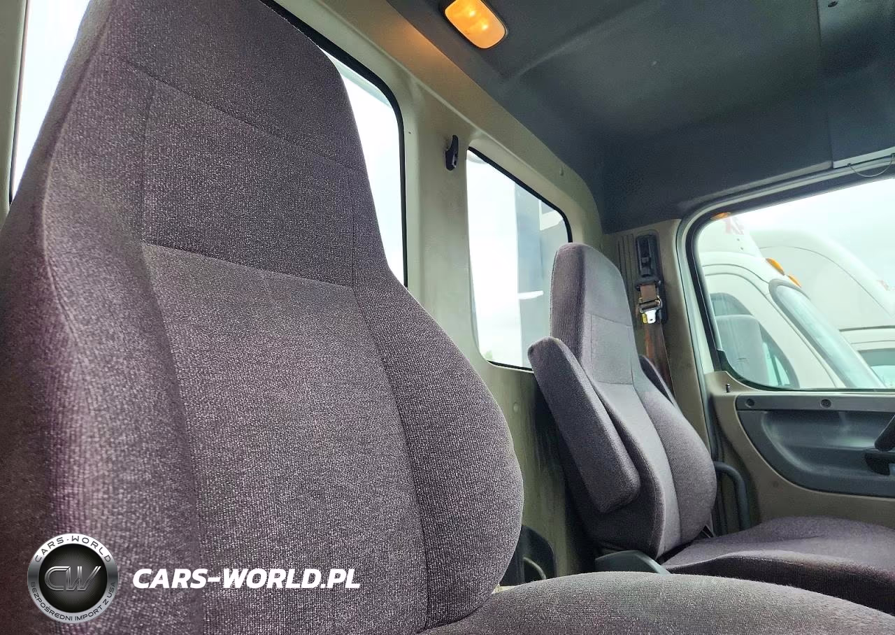2017 Freightliner Cascadia 113 Semi Truck VIN:3AKBGADVXHSJD0645 - 6