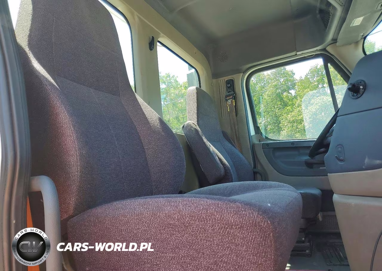 2017 Freightliner Cascadia 113 Semi Truck VIN:3AKBGADV3HSJD0535 - 6
