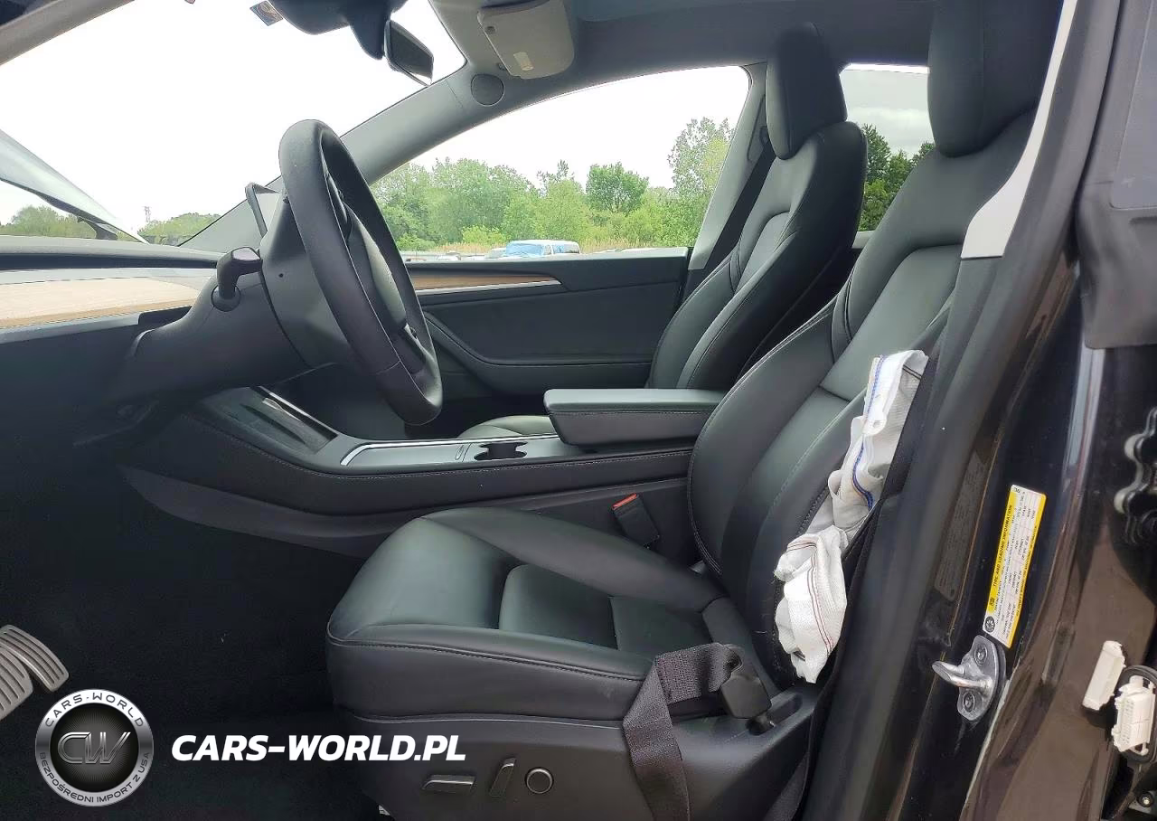 2024 Tesla Model Y VIN:7SAYGDEFXRA278454 - 7