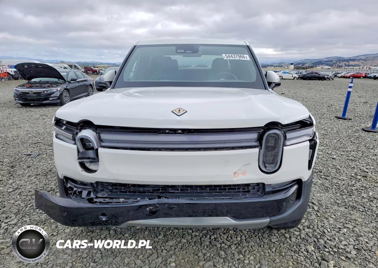 2025 Rivian R1T Adventure VIN:7FCTGBAA5SN035063 - 5
