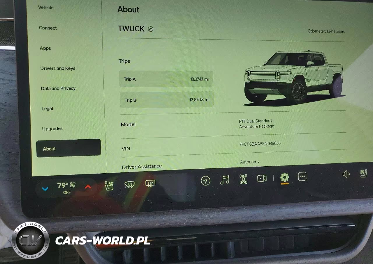 2025 Rivian R1T Adventure VIN:7FCTGBAA5SN035063 - 9