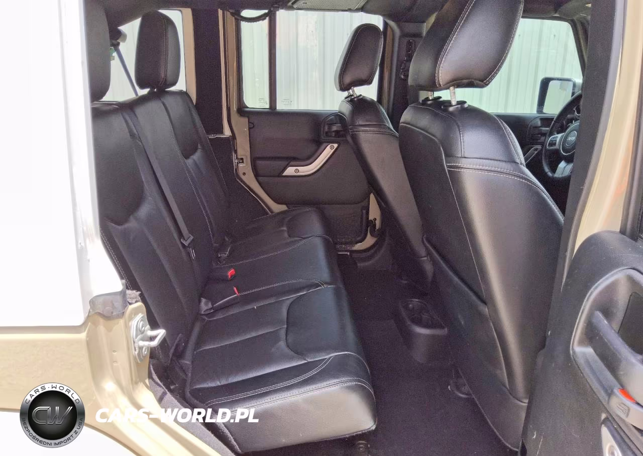 2017 Jeep Wrangler Unlimited Sahara VIN:1C4BJWEG3HL685846 - 11