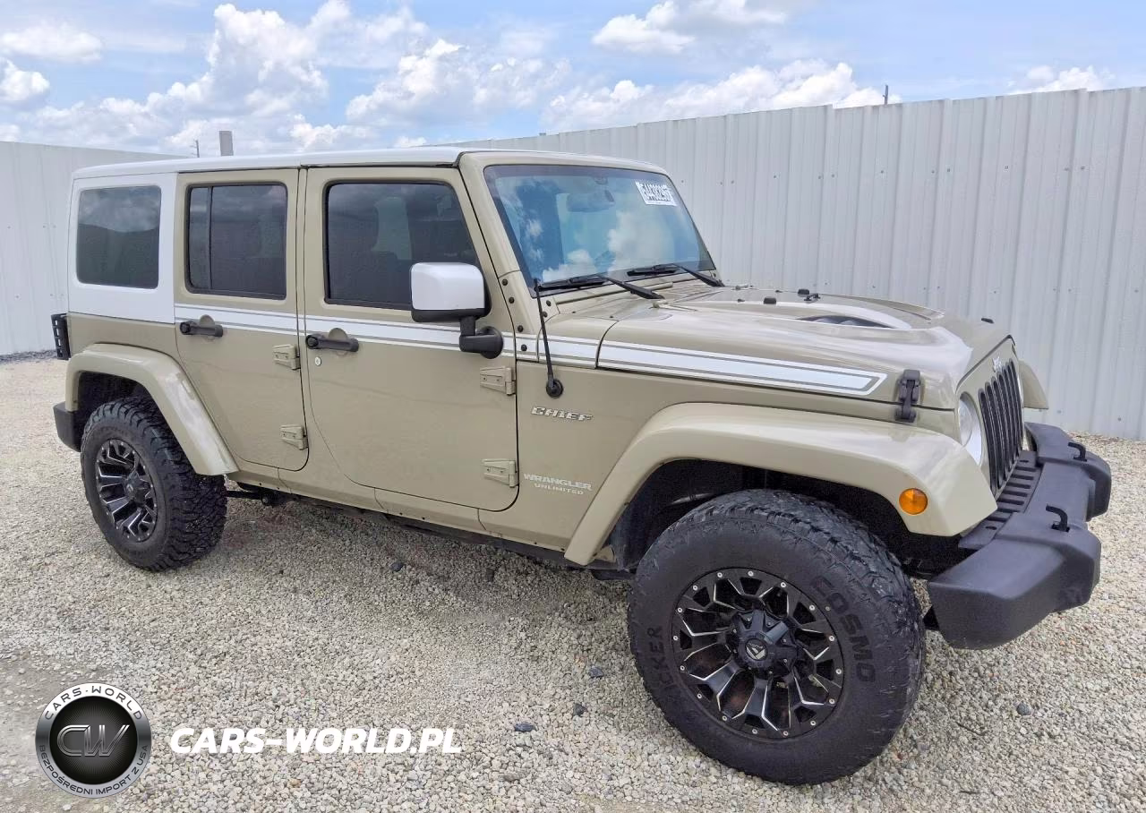 2017 Jeep Wrangler Unlimited Sahara VIN:1C4BJWEG3HL685846 - 4
