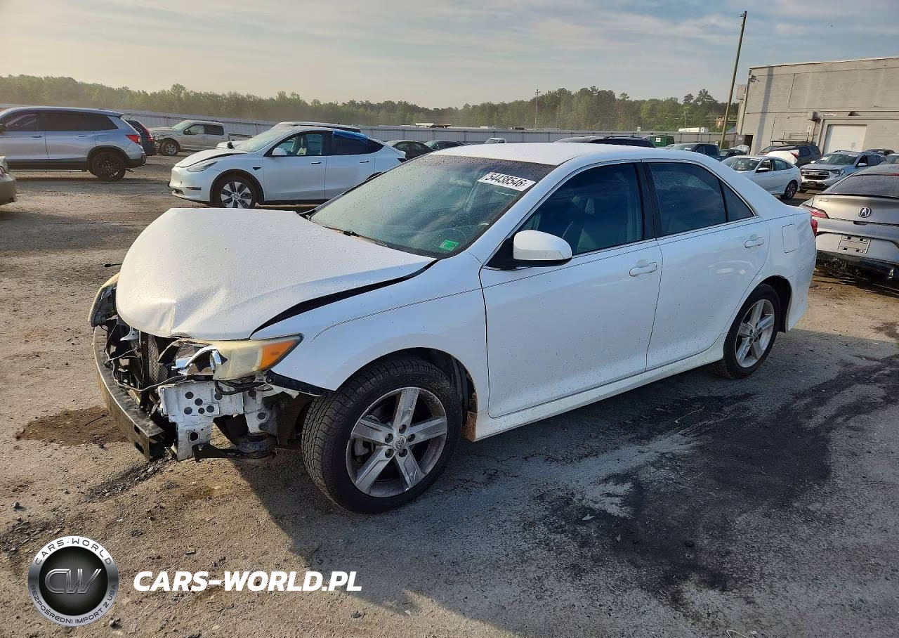 2014 Toyota Camry Se – zdjęcie 1 z 12