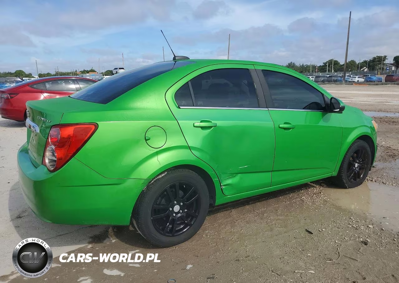 2015 Chevrolet Sonic Lt VIN:1G1JC5SH5F4119653 - 3