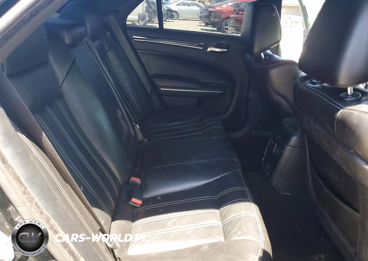 2021 Chrysler 300 S VIN:2C3CCABG9MH520210 - 10