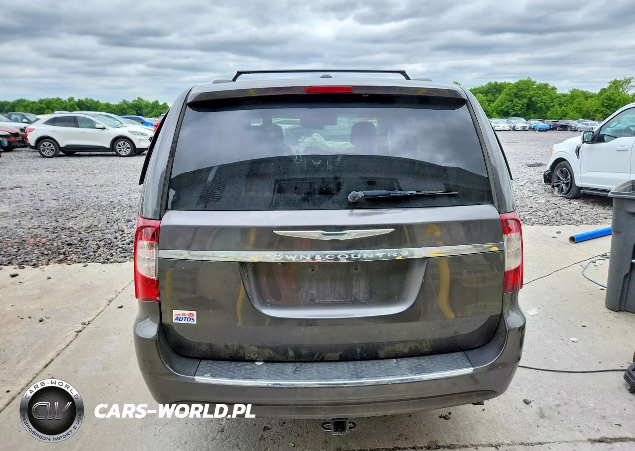 2015 Chrysler Town & Country Touring VIN:2C4RC1BGXFR698548 - 6