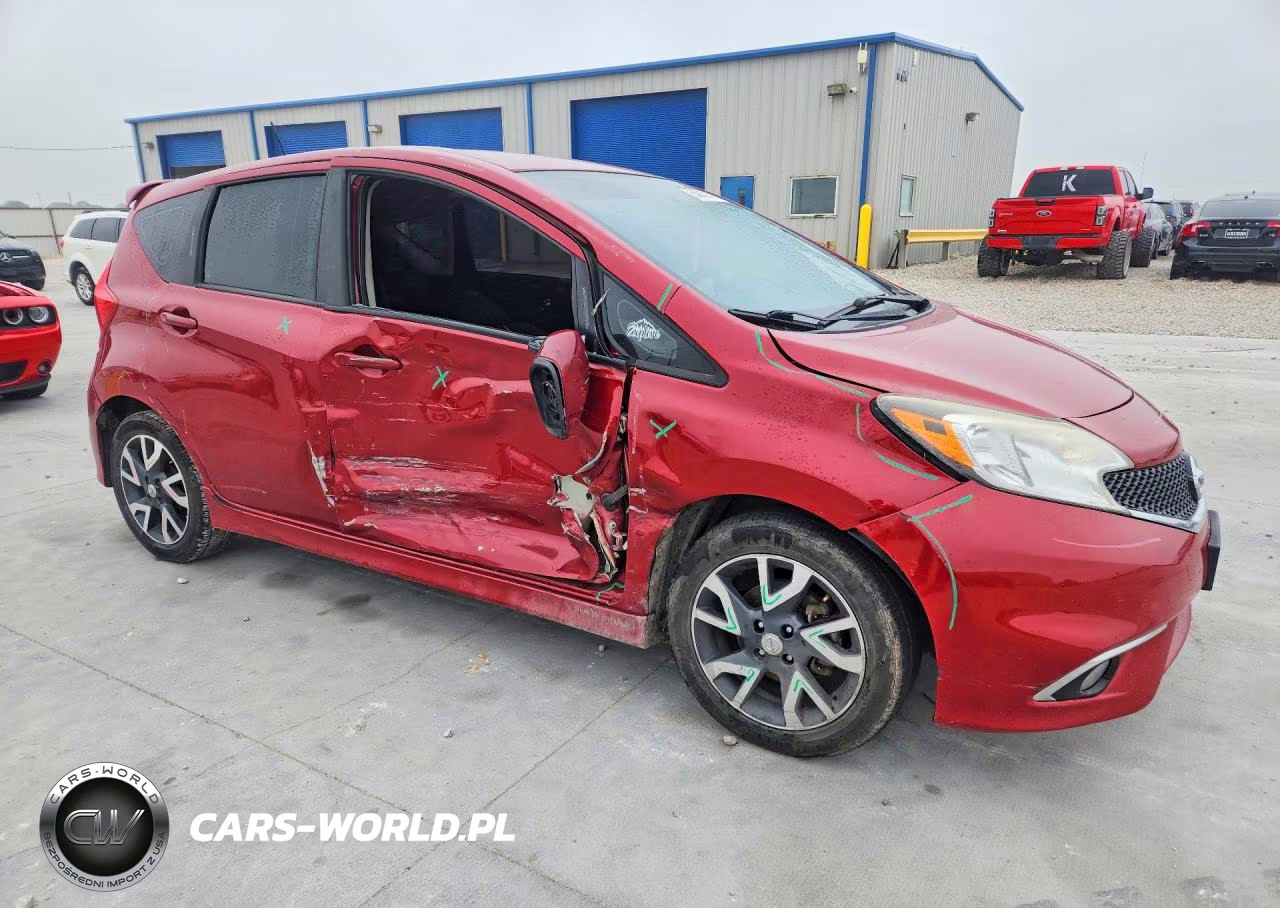 2015 Nissan Versa Note Sr VIN:3N1CE2CP0FL398683 - 4
