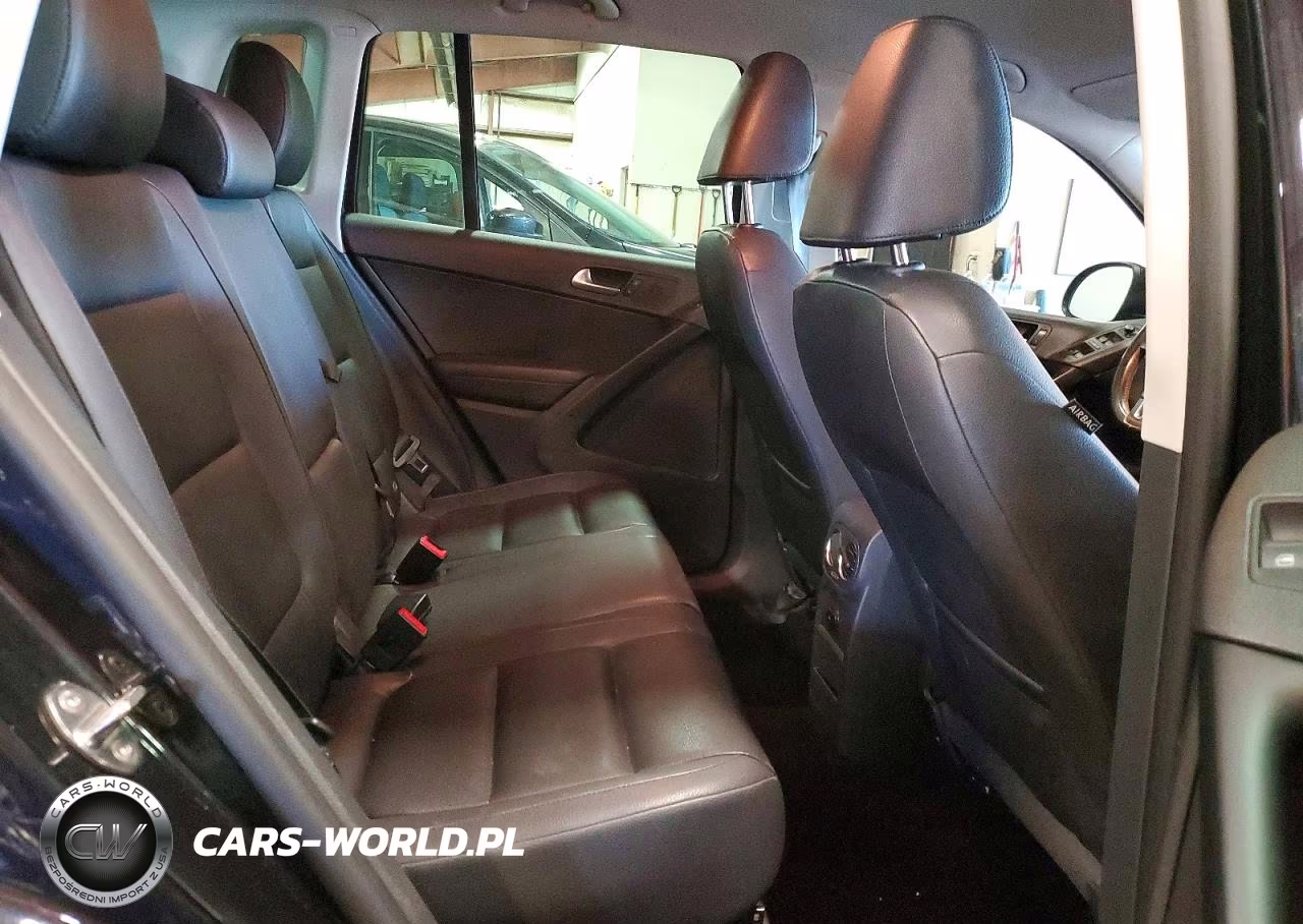 2014 Volkswagen Tiguan S VIN:WVGAV3AX1EW601405 - 11