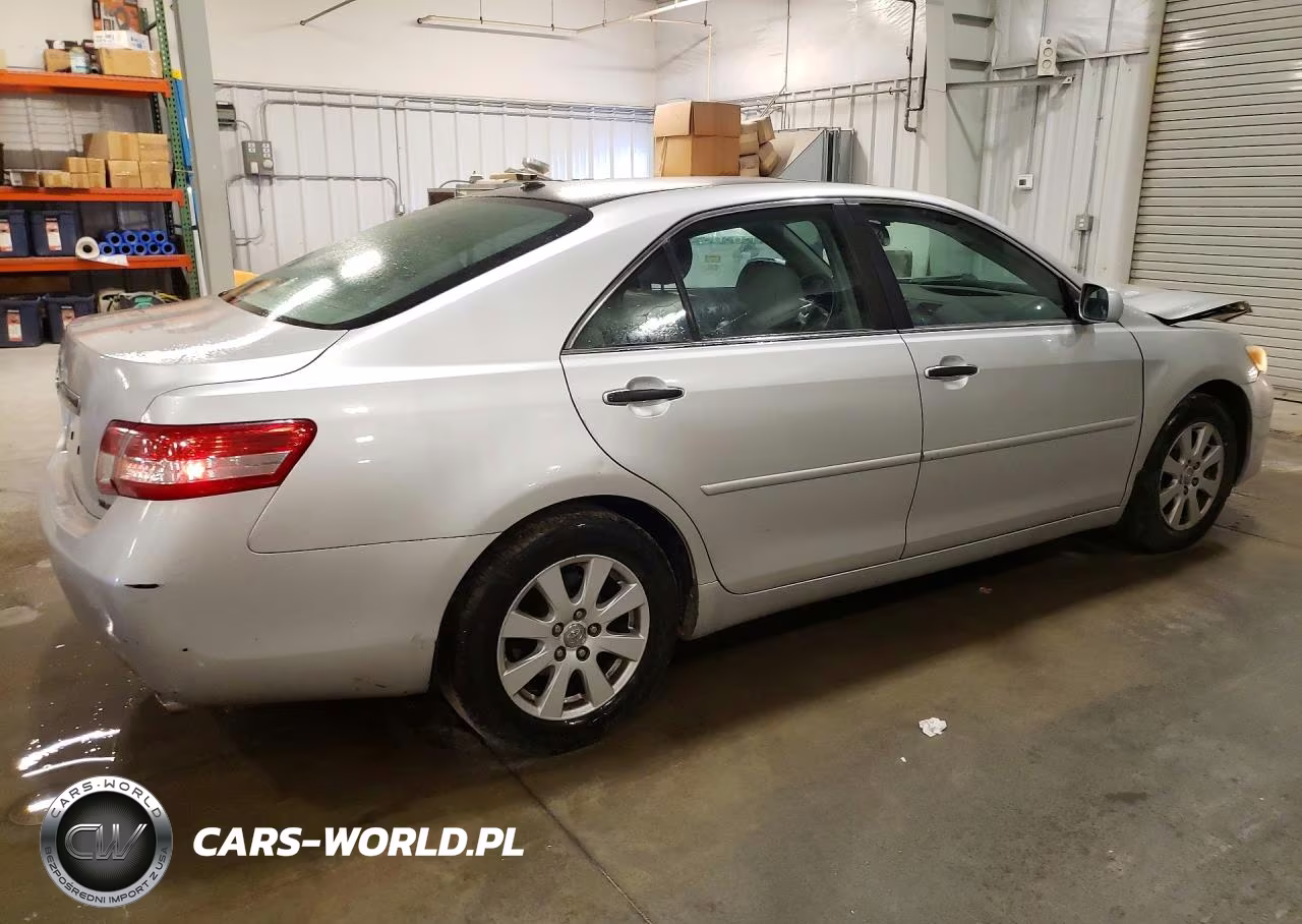 2011 Toyota Camry Xle VIN:4T1BF3EK8BU204958 - 3