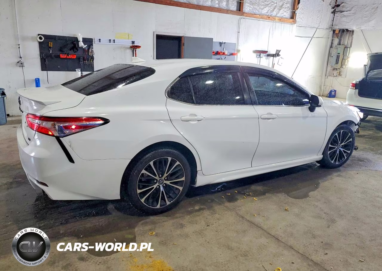 2020 Toyota Camry Se VIN:4T1G11AK6LU906714 - 3