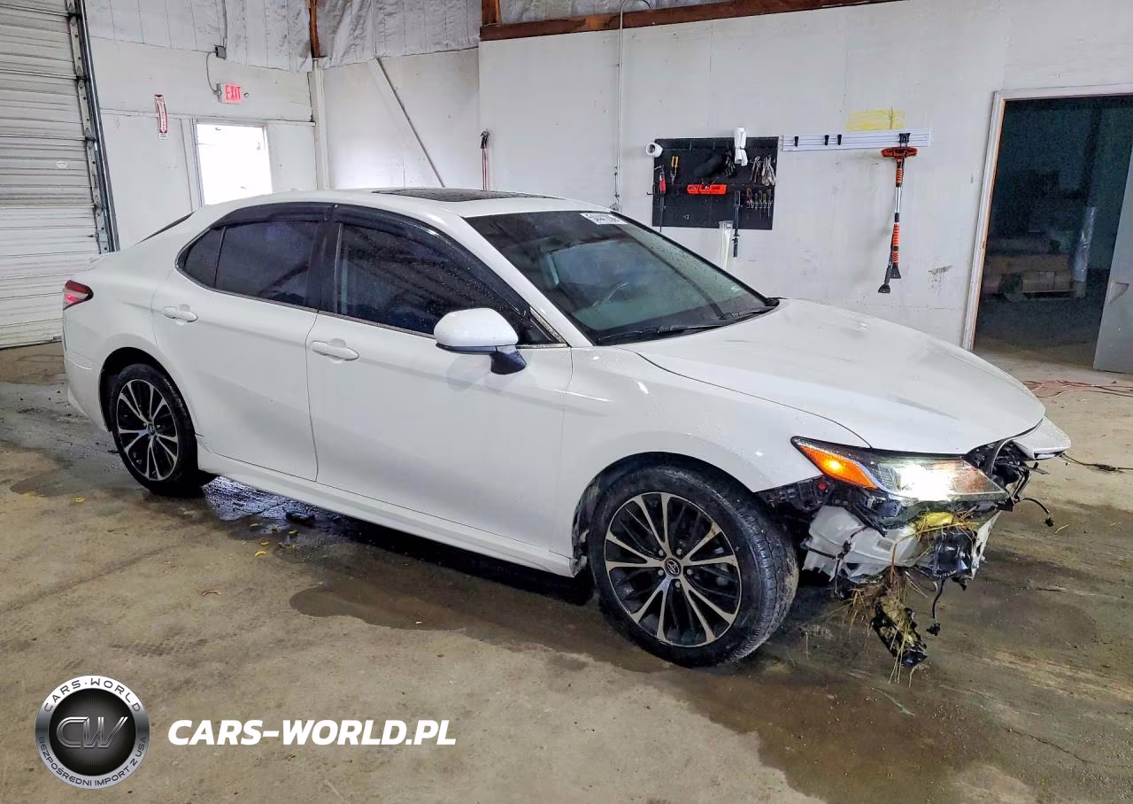 2020 Toyota Camry Se VIN:4T1G11AK6LU906714 - 4