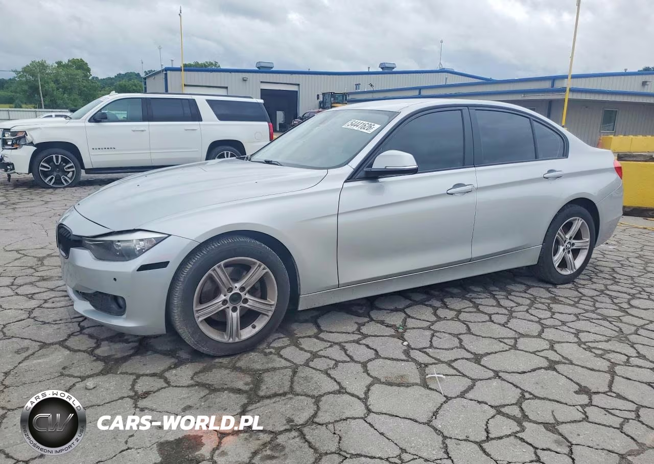 2014 BMW 320 I xDrive – zdjęcie 1 z 12
