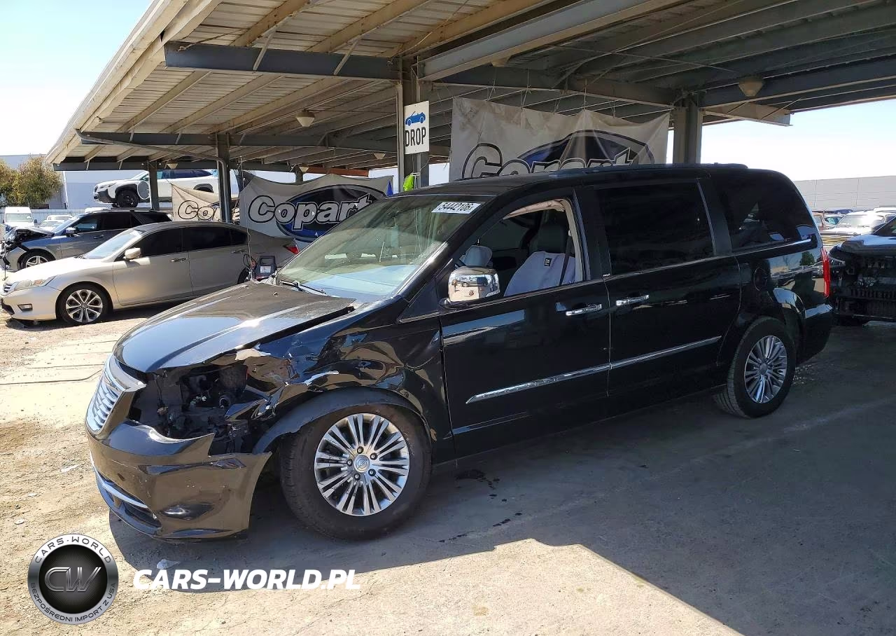 2013 Chrysler Town & Country Touring L