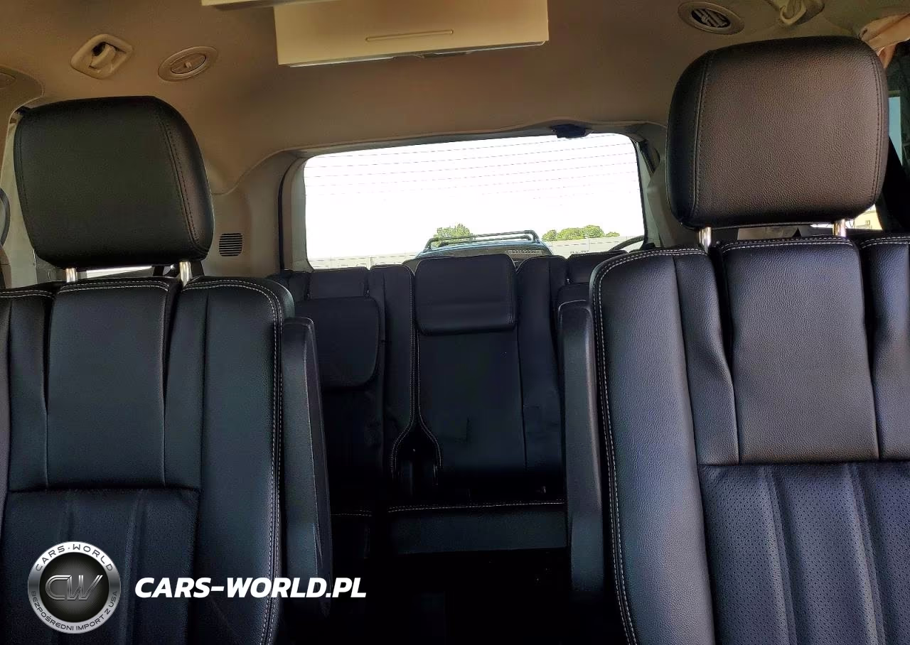 2013 Chrysler Town & Country Touring L VIN:2C4RC1CG1DR808169 - 10