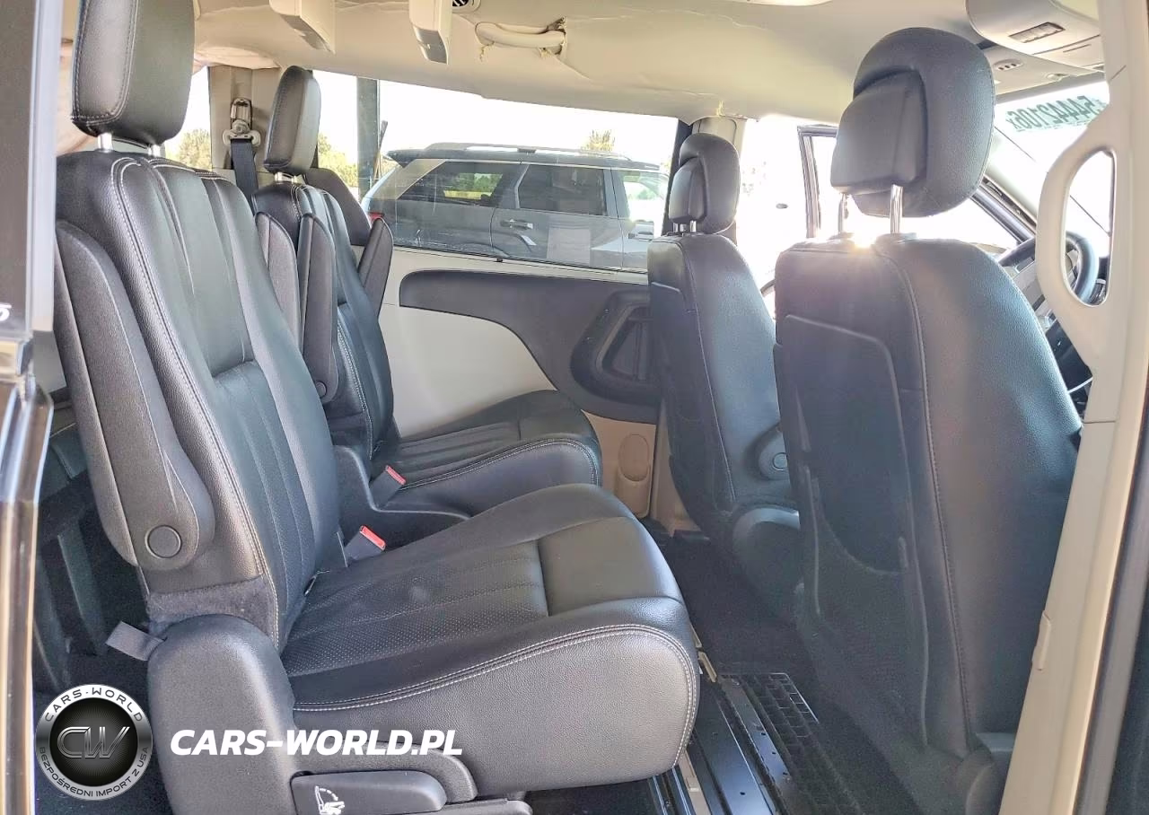 2013 Chrysler Town & Country Touring L VIN:2C4RC1CG1DR808169 - 11