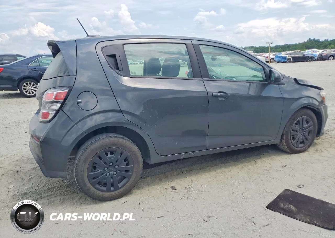 2020 Chevrolet Sonic VIN:1G1JG6SB1L4126567 - 3