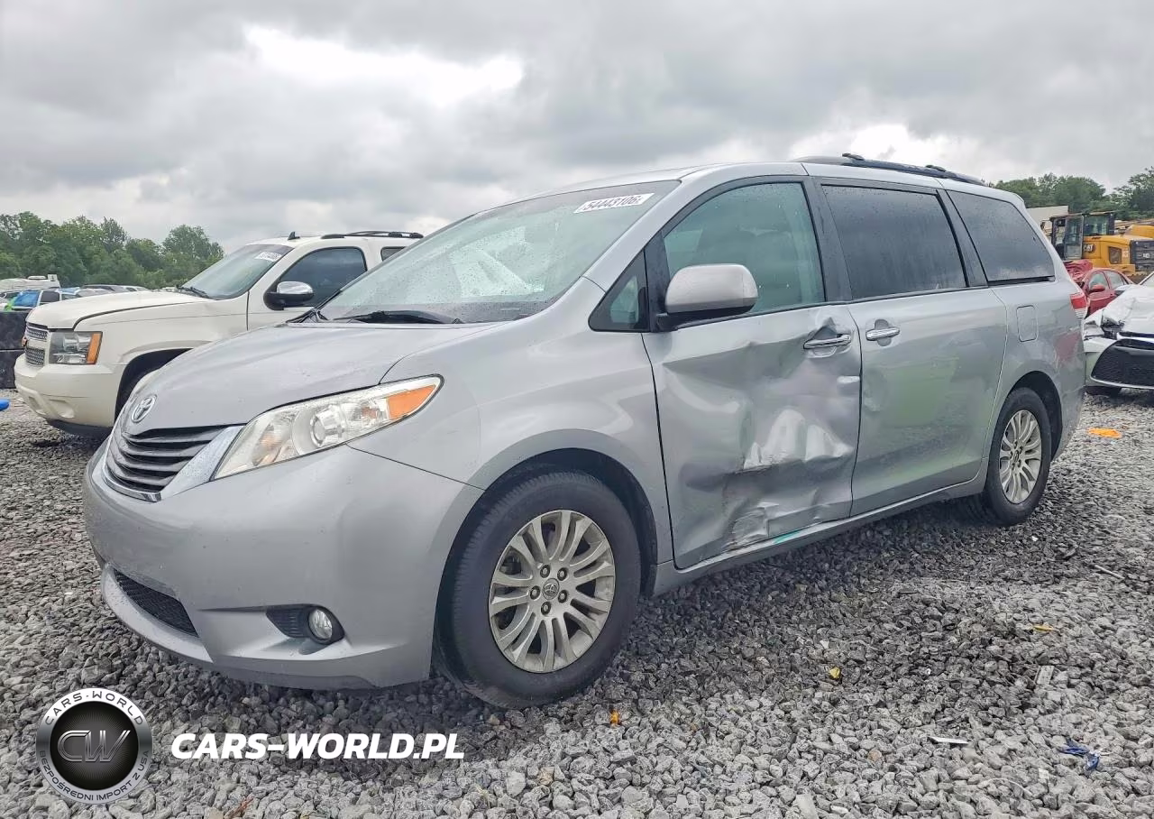 2014 Toyota Sienna Xle 8-Passenger