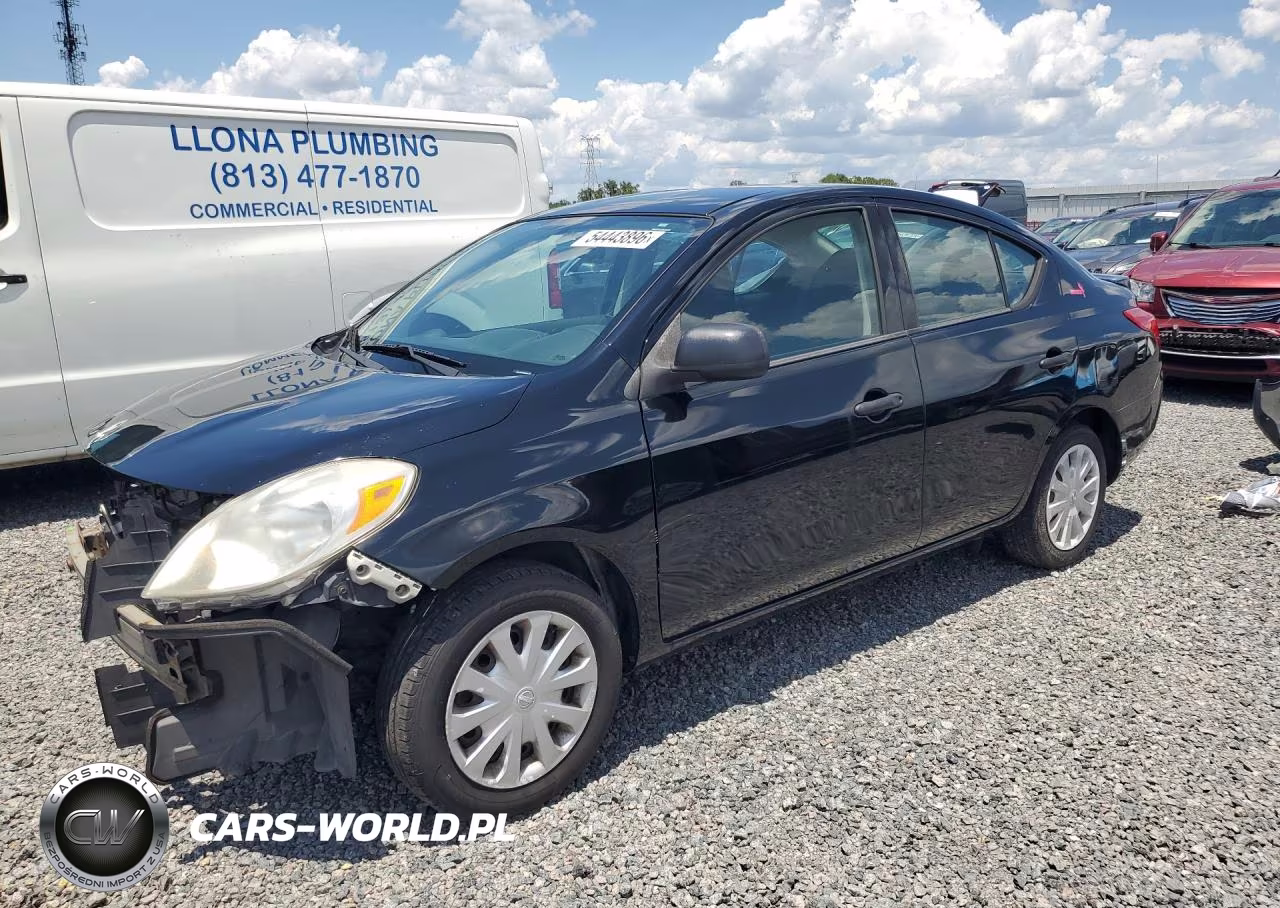 NISSAN VERSA