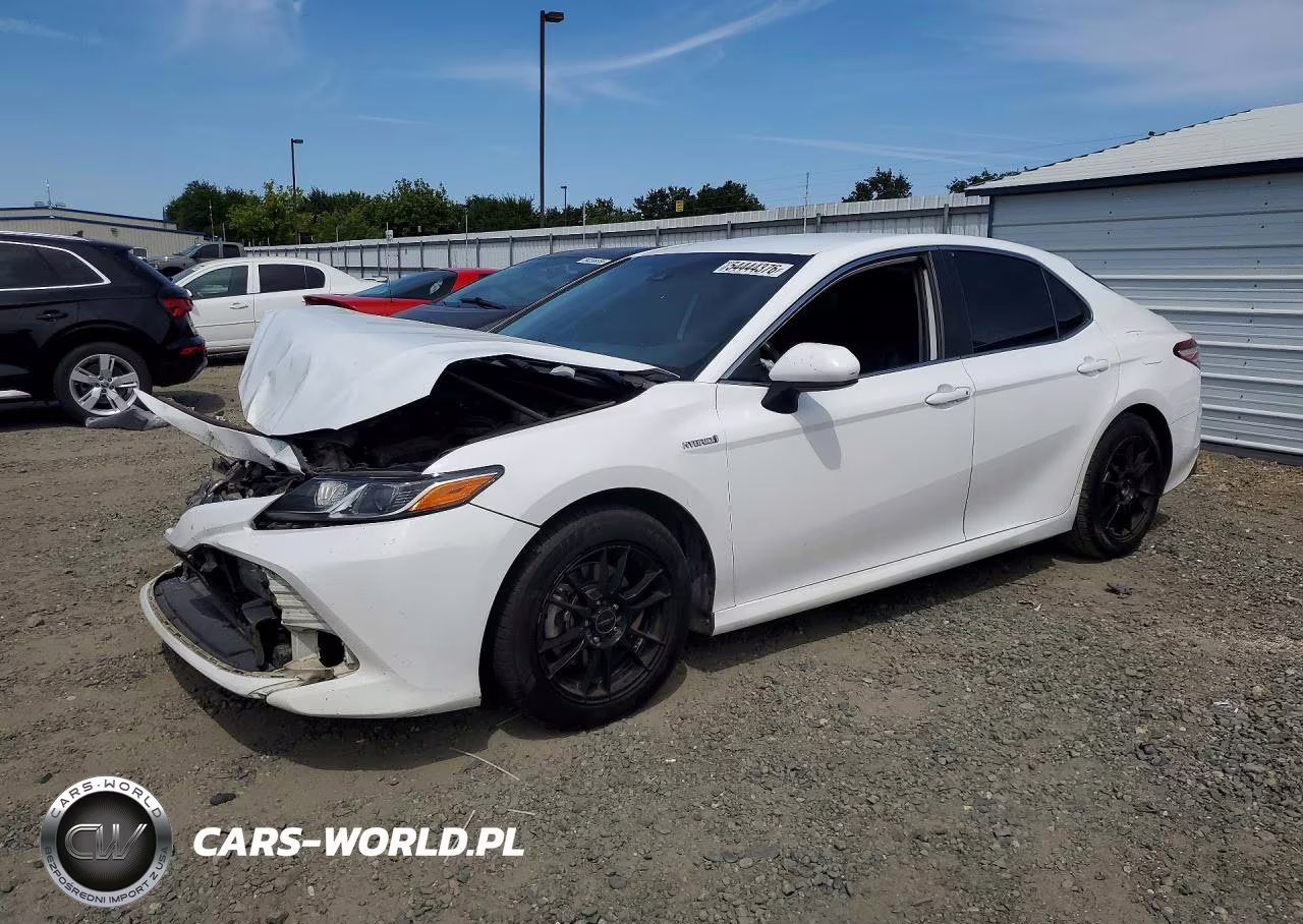 2019 Toyota Camry Le – zdjęcie 1 z 12