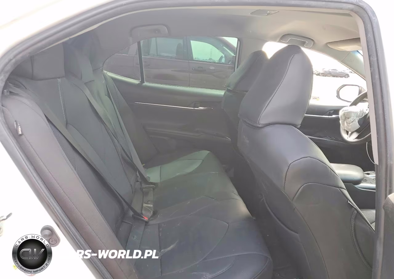 2019 Toyota Camry Le VIN:4T1B31HK3KU005101 - 10
