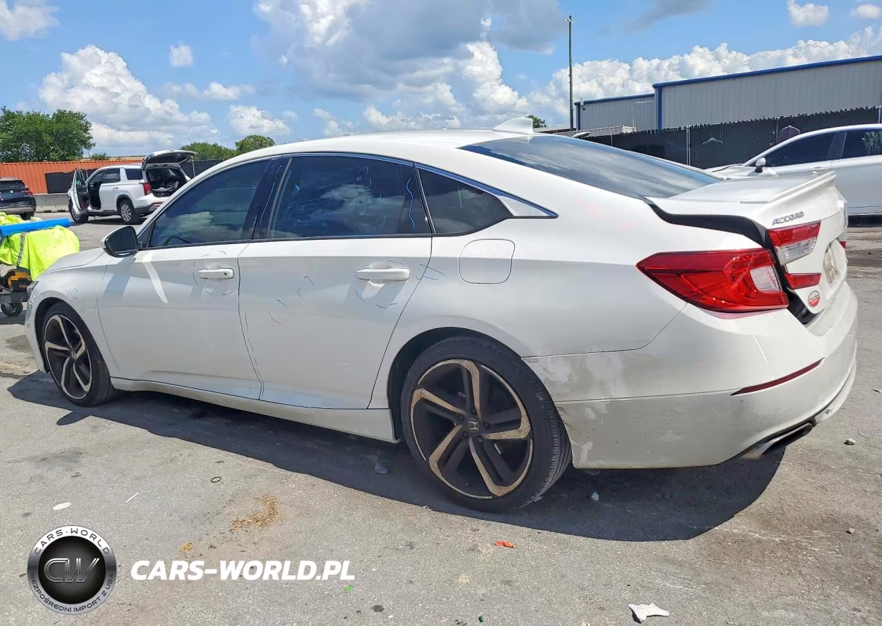 2018 Honda Accord Sport VIN:1HGCV1F3XJA157070 - 2