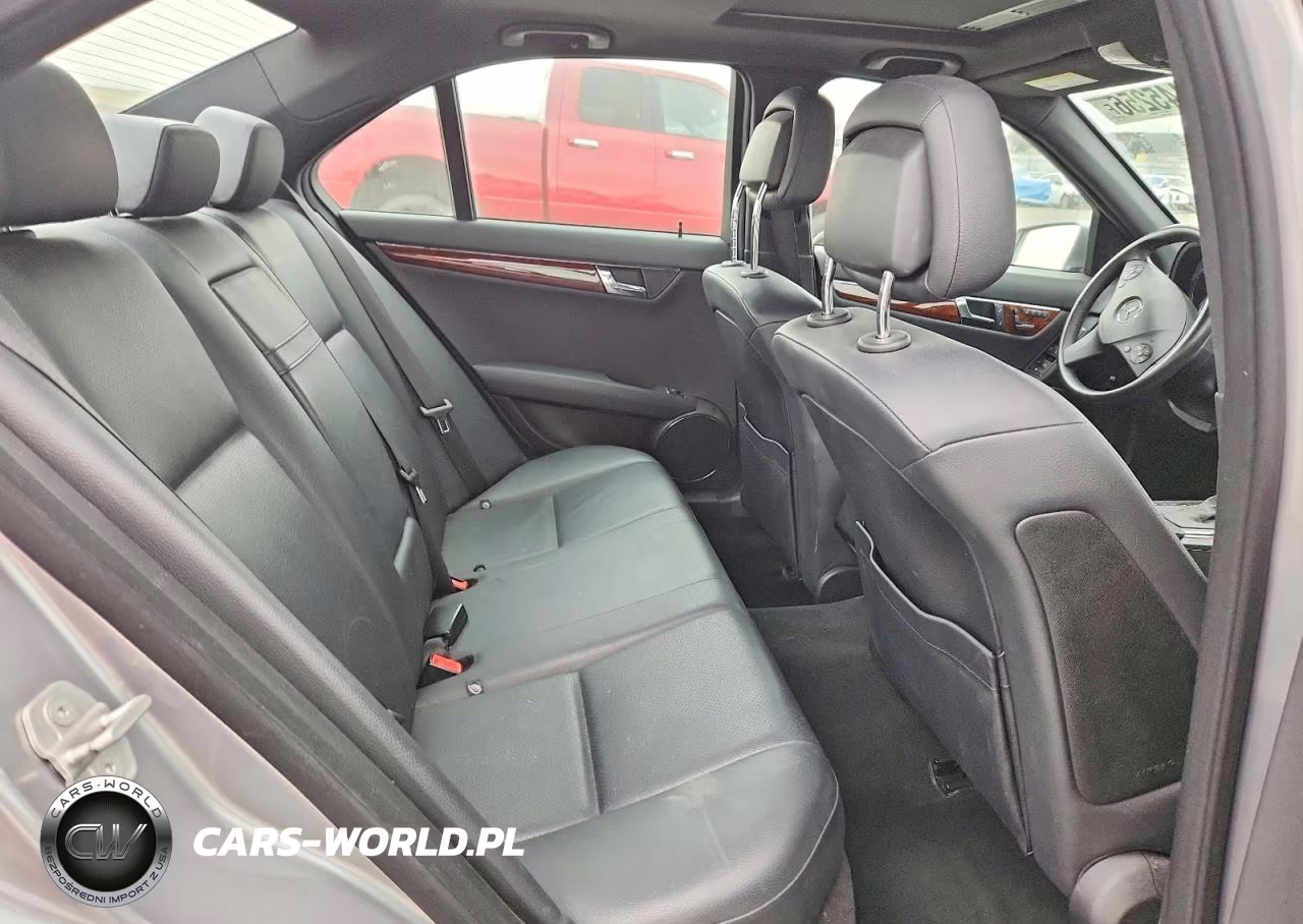 2010 Mercedes-Benz C 300 4Matic VIN:WDDGF8BB3AF400486 - 10