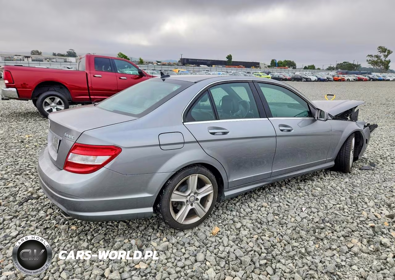 2010 Mercedes-Benz C 300 4Matic VIN:WDDGF8BB3AF400486 - 3