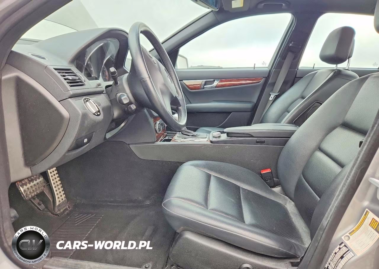 2010 Mercedes-Benz C 300 4Matic VIN:WDDGF8BB3AF400486 - 7