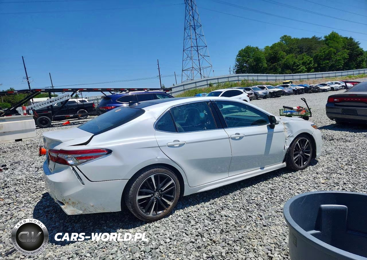 2018 Toyota Camry Xse V6 VIN:4T1BZ1HK0JU019387 - 3