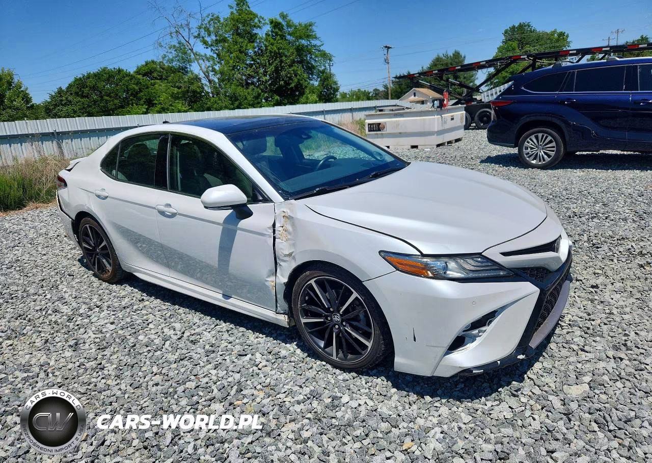 2018 Toyota Camry Xse V6 VIN:4T1BZ1HK0JU019387 - 4