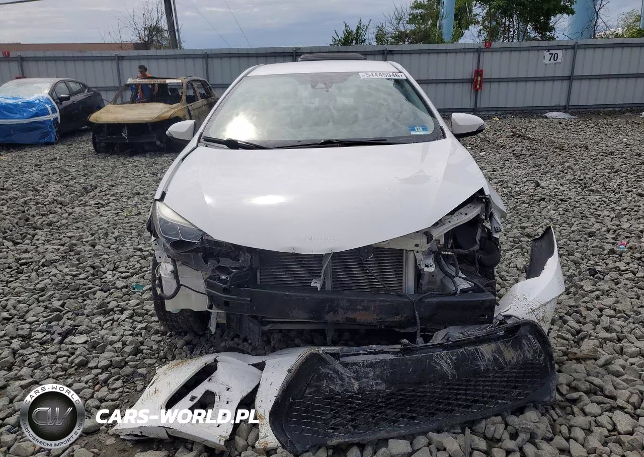 2018 Toyota Corolla Se VIN:5YFBURHE1JP785962 - 5