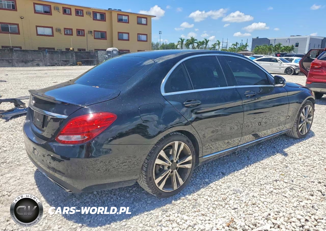 2016 Mercedes-Benz C 300 VIN:55SWF4JB5GU170672 - 3