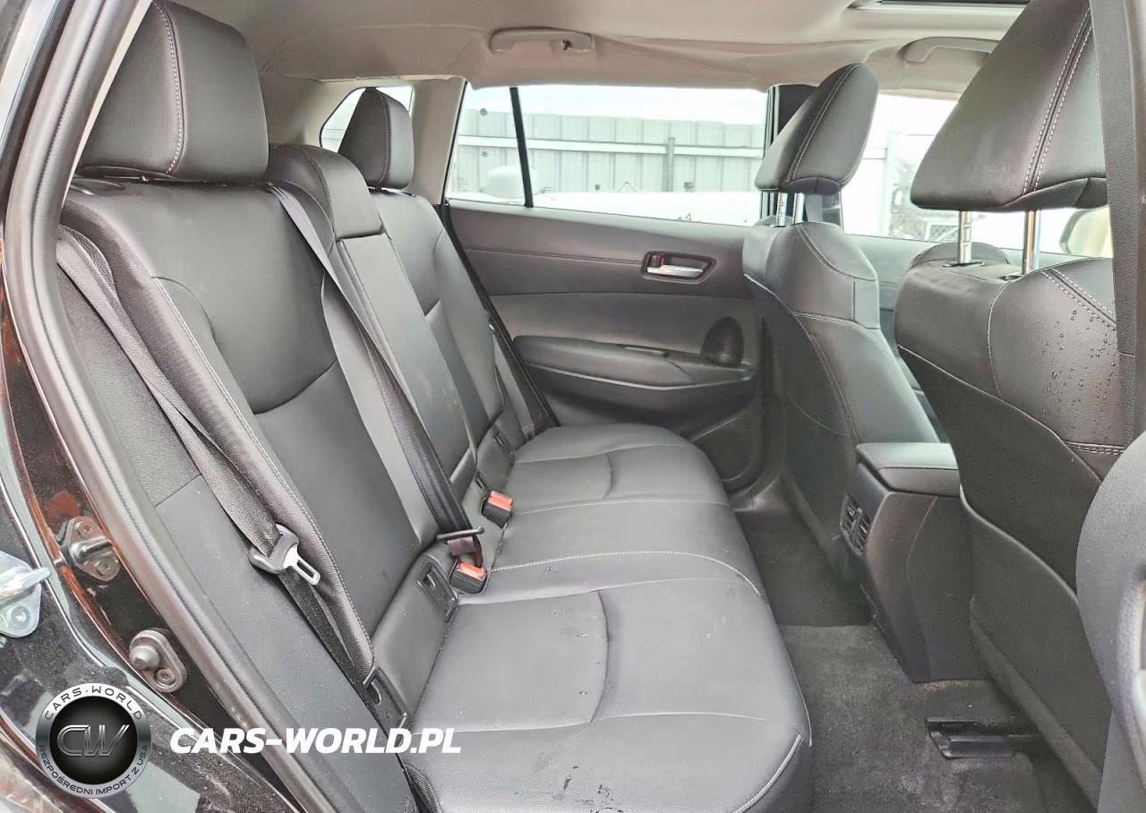 2024 Toyota Corolla Cross Xle VIN:7MUDAABG8RV102404 - 10