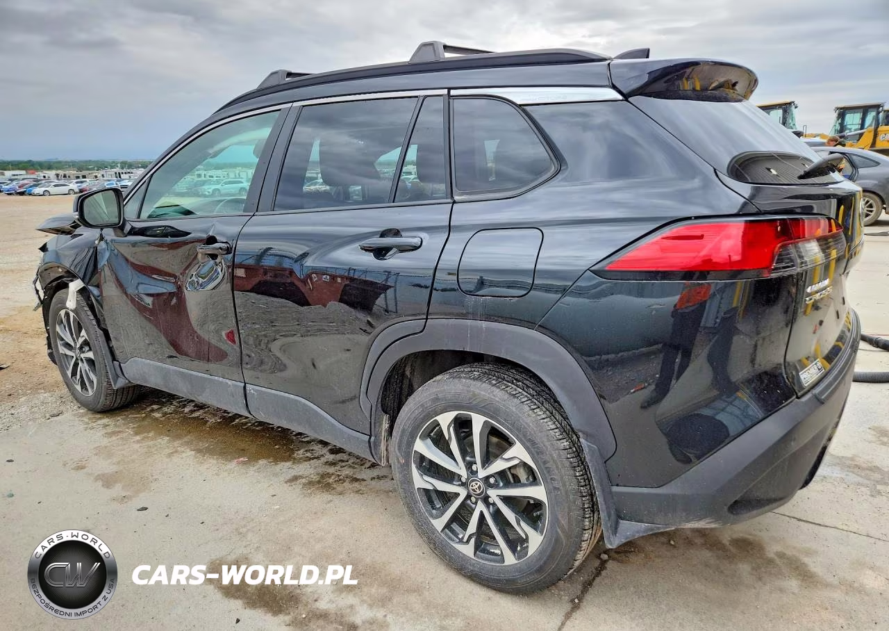 2024 Toyota Corolla Cross Xle VIN:7MUDAABG8RV102404 - 2