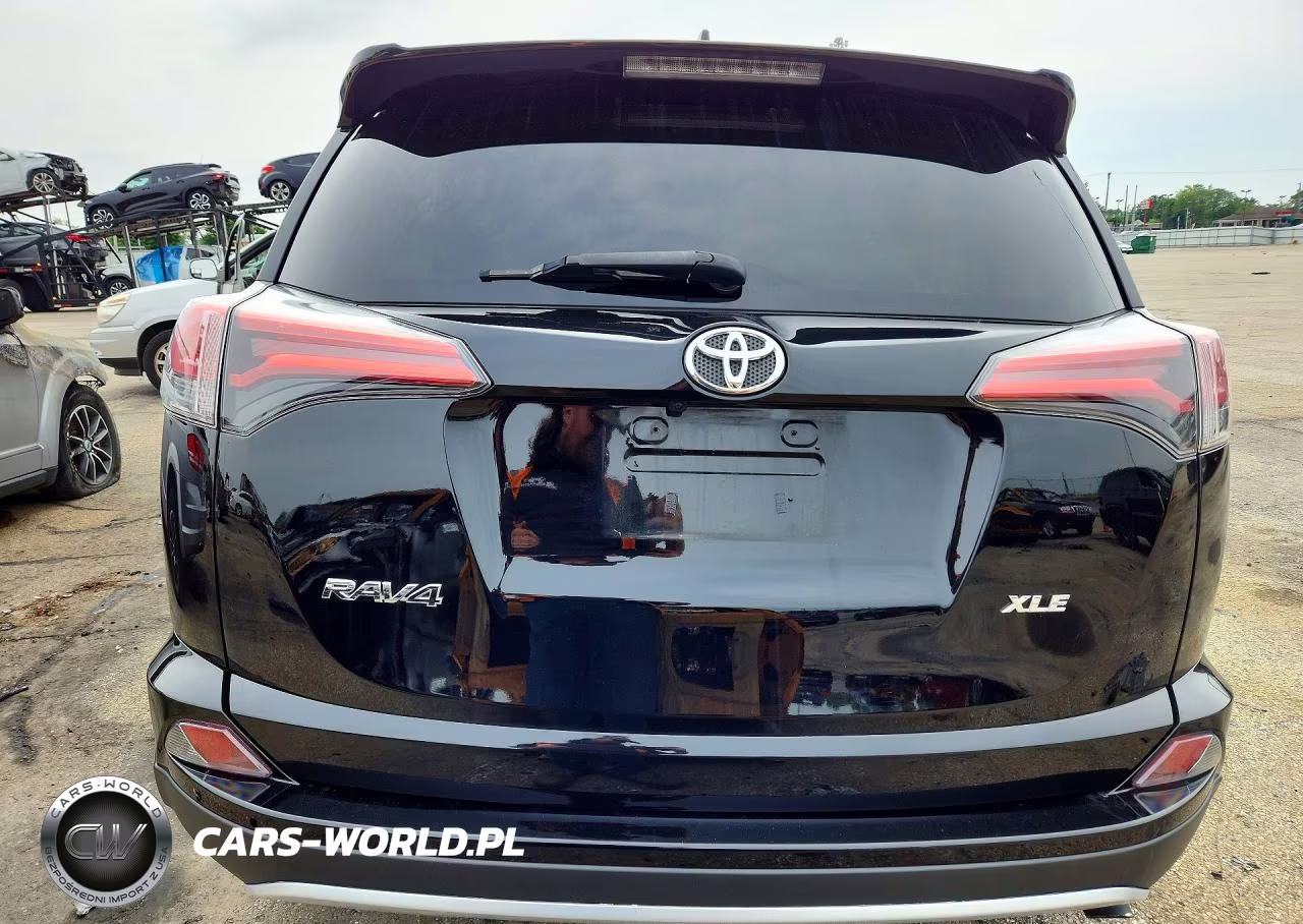 2018 Toyota Rav4 Xle VIN:2T3WFREV5JW447535 - 6