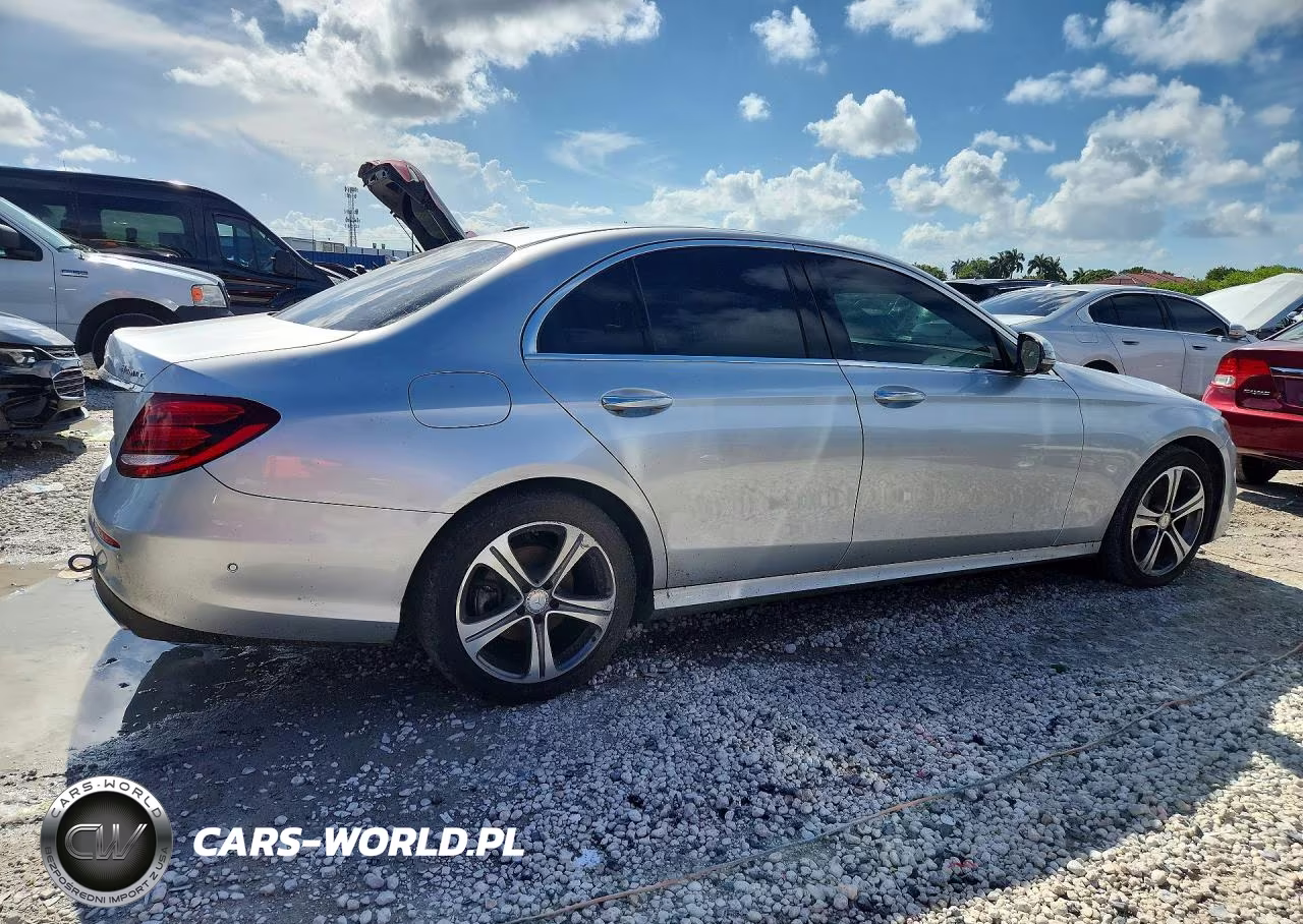 2017 Mercedes-Benz E 300 4Matic VIN:WDDZF4KB7HA158424 - 3