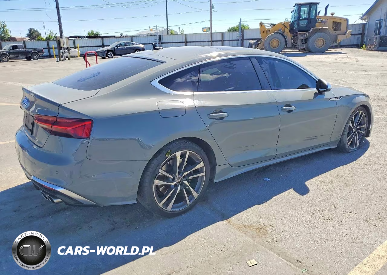 2022 Audi S5 Premium Plus VIN:WAUC4CF55NA034715 - 3