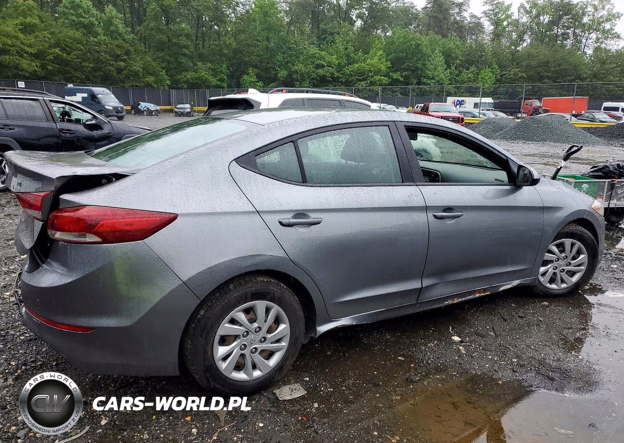 2018 Hyundai Elantra Se VIN:KMHD74LF3JU573100 - 3