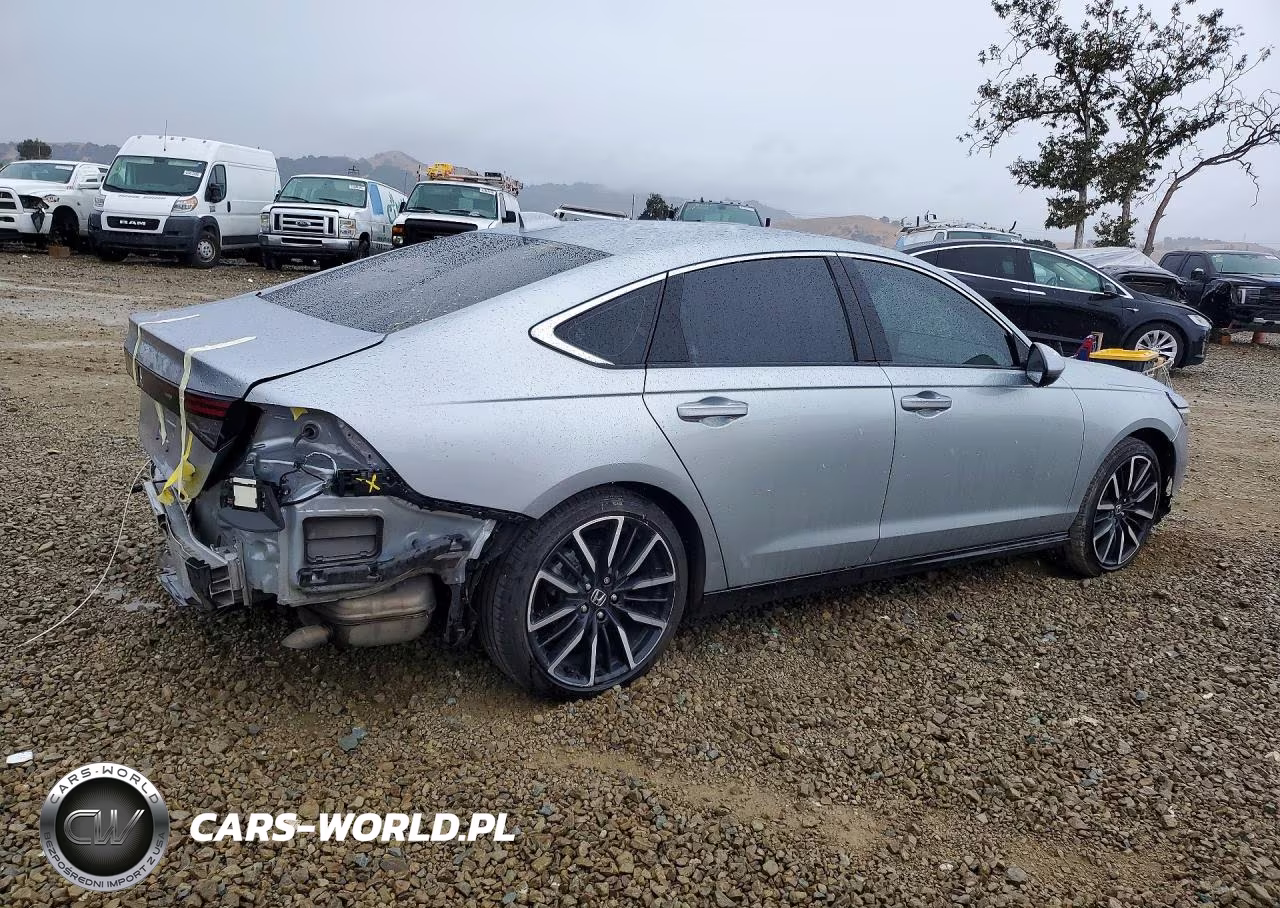 2024 Honda Accord Touring Hybrid VIN:1HGCY2F88RA087346 - 3