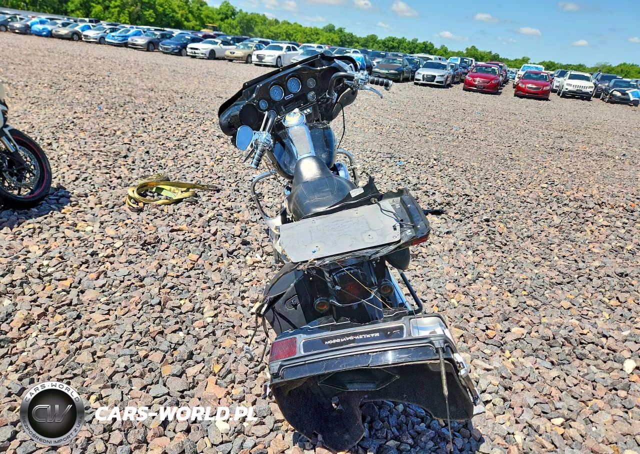 2011 Harley-Davidson Flhtk VIN:1HD1KEM13BB620622 - 4