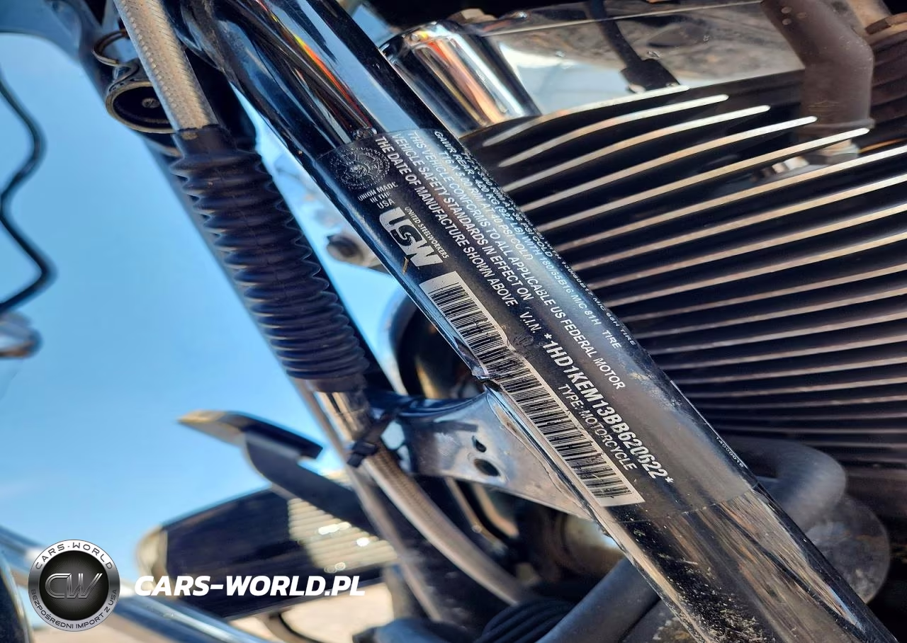 2011 Harley-Davidson Flhtk VIN:1HD1KEM13BB620622 - 9