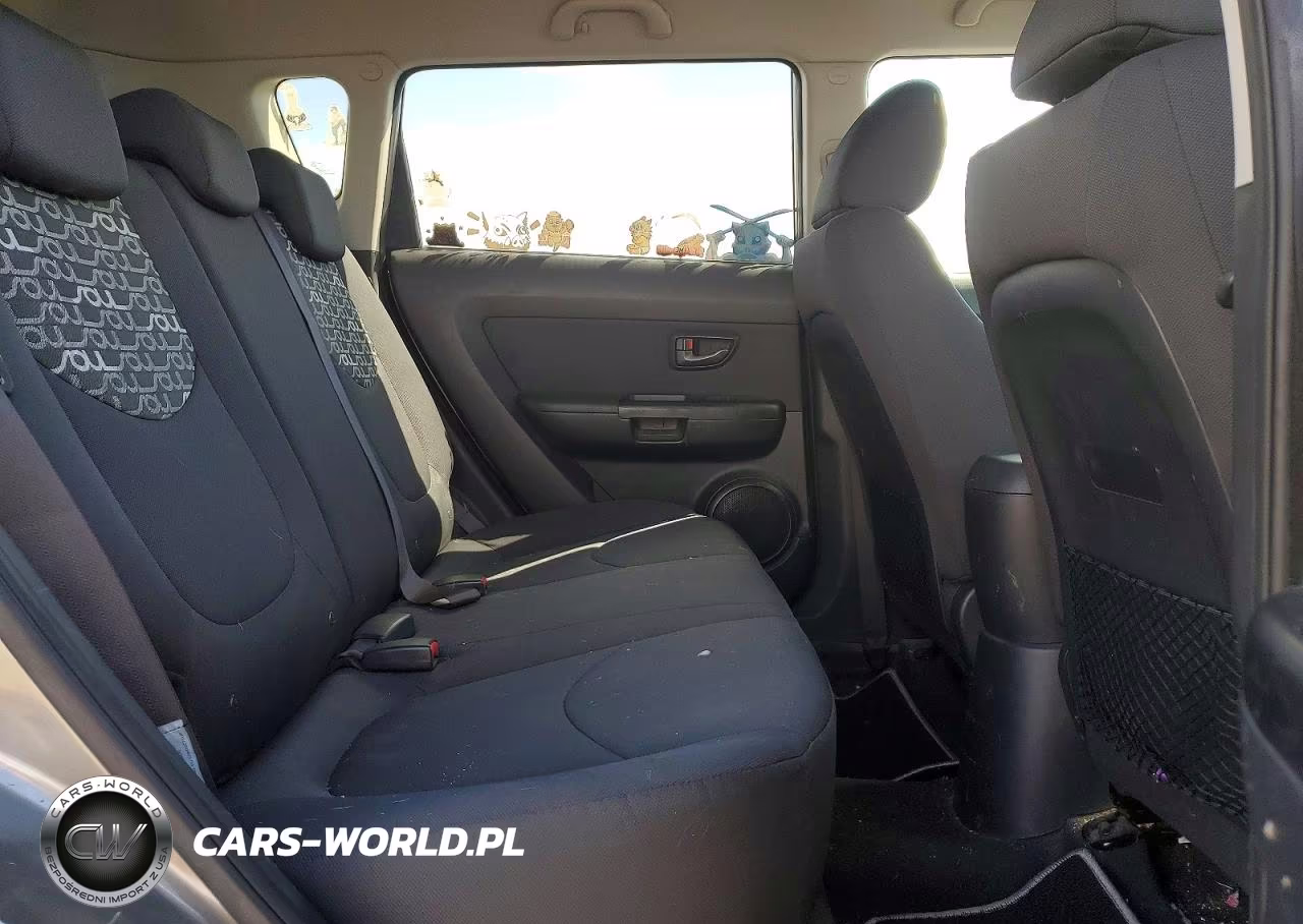 2010 Kia Soul + VIN:KNDJT2A21A7160047 - 11