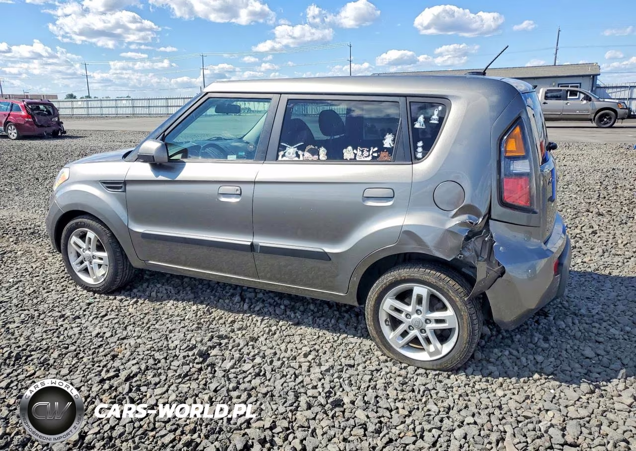 2010 Kia Soul + VIN:KNDJT2A21A7160047 - 2