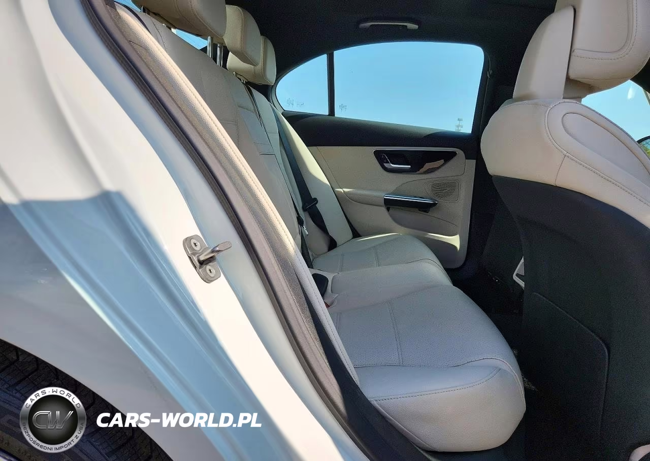 2026 Mercedes-Benz C 300 4Matic VIN:W1KAF4HB2TR326890 - 10