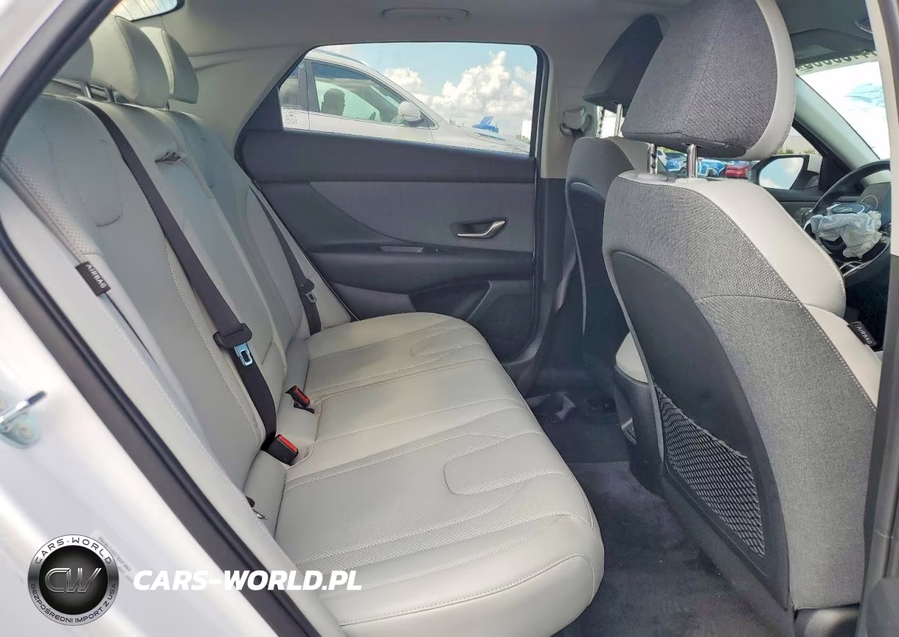 2025 Hyundai Elantra Limited VIN:KMHLN4DJ2SU140762 - 10